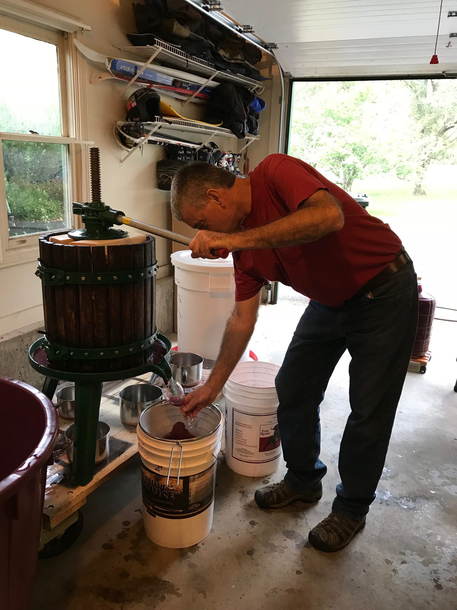 What to learn How to Make Your Own Wine? Read this honest winemaker